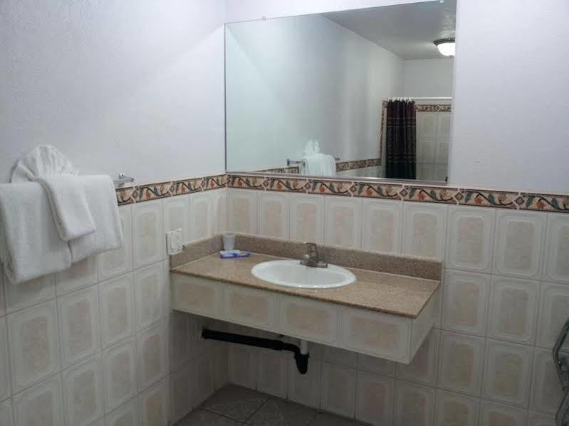Riviera Motel Anaheim Bagian luar foto