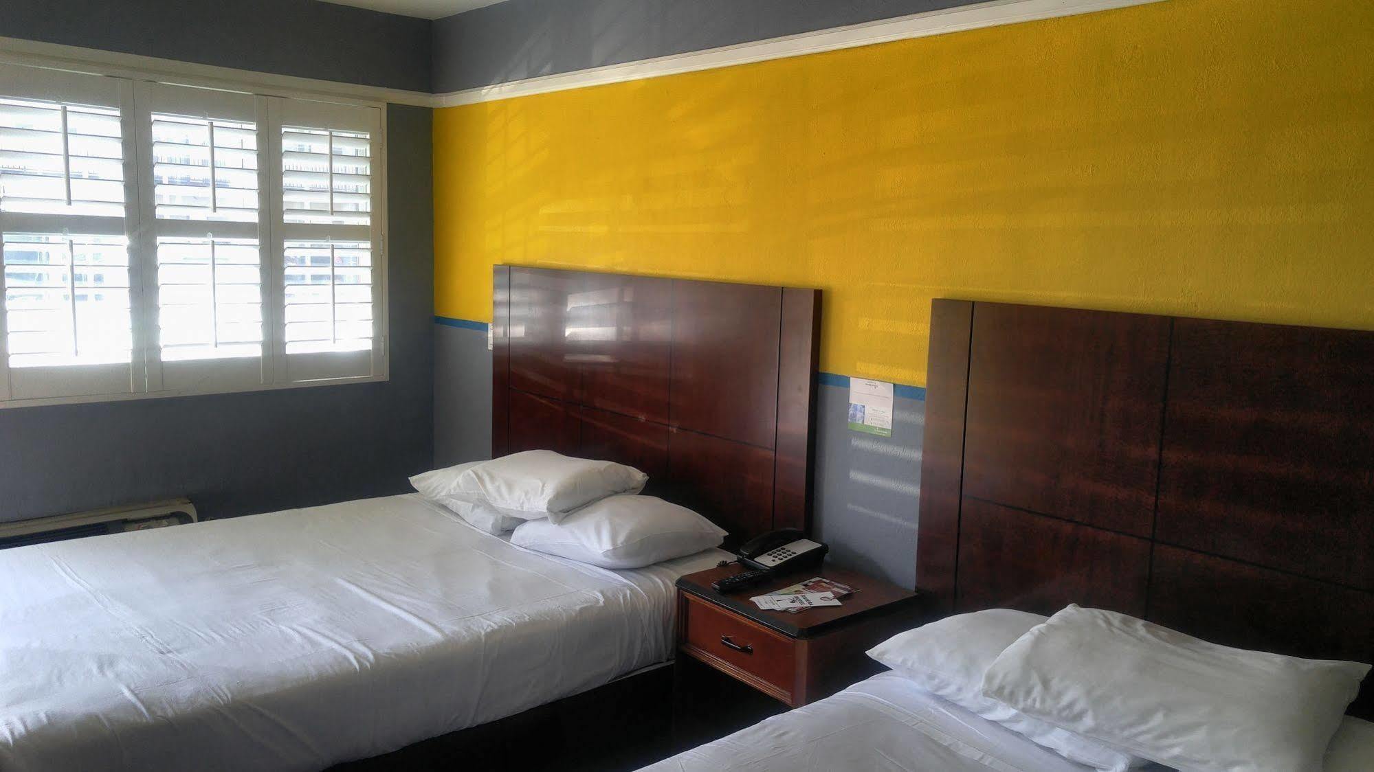 Riviera Motel Anaheim Bagian luar foto